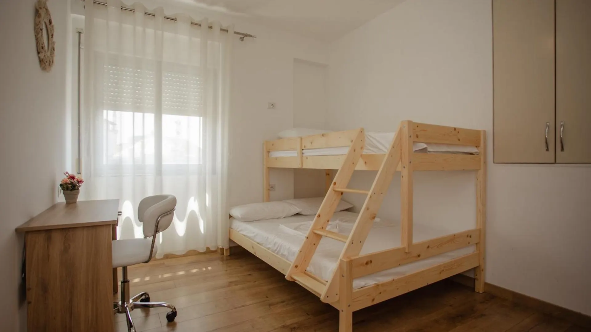 Апартаменты 446 Luxury Apartament Center Шкодер 0*,  Албания