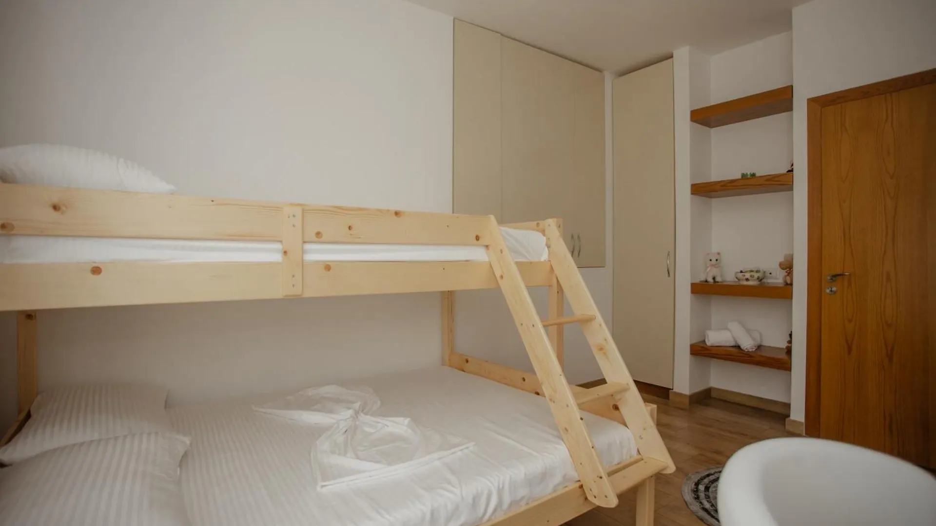 Апартаменты 446 Luxury Apartament Center Шкодер